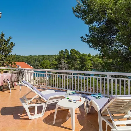 2 Bedroom Lovely In Vrboska